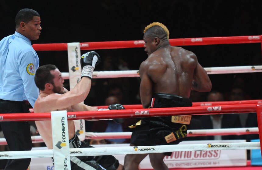 Российский боксер Денис Лебедев победил француза Йоури Каленгу 14 фото