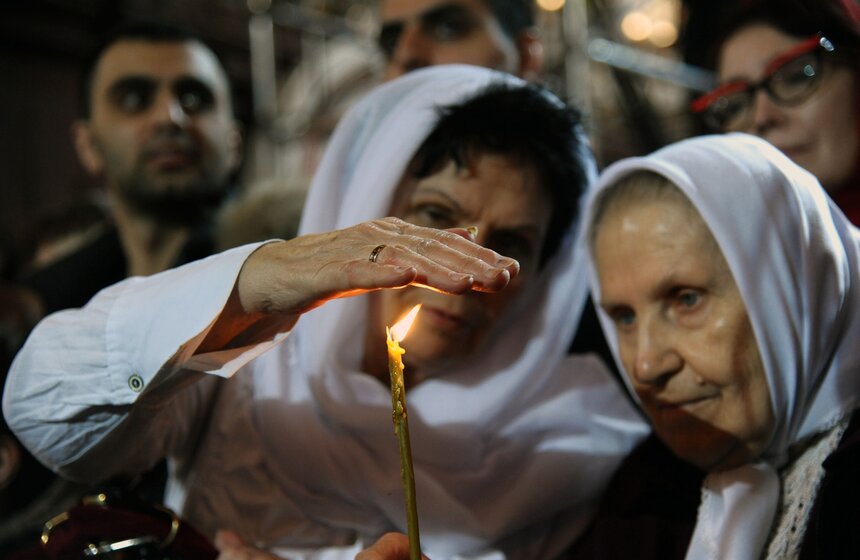 В храме Христа Спасителя прошло пасхальное богослужение 9 фото