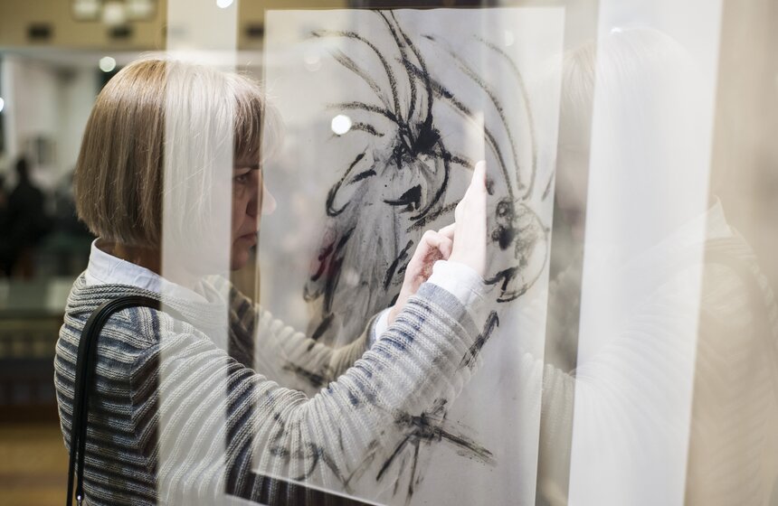 Выставка Анатолия Зверева "И люди, и звери" в галерее "Веллум" 6 фото