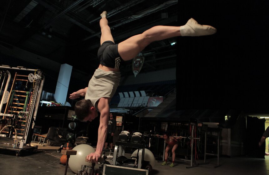 Cirque du Soleil: как выглядит закулисье шоу Quidam 12 фото