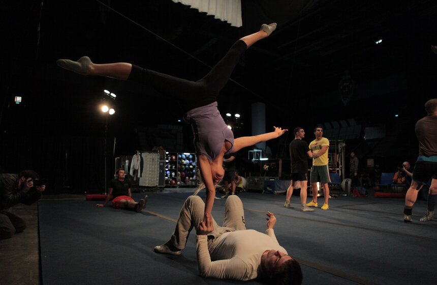 Cirque du Soleil: как выглядит закулисье шоу Quidam 8 фото