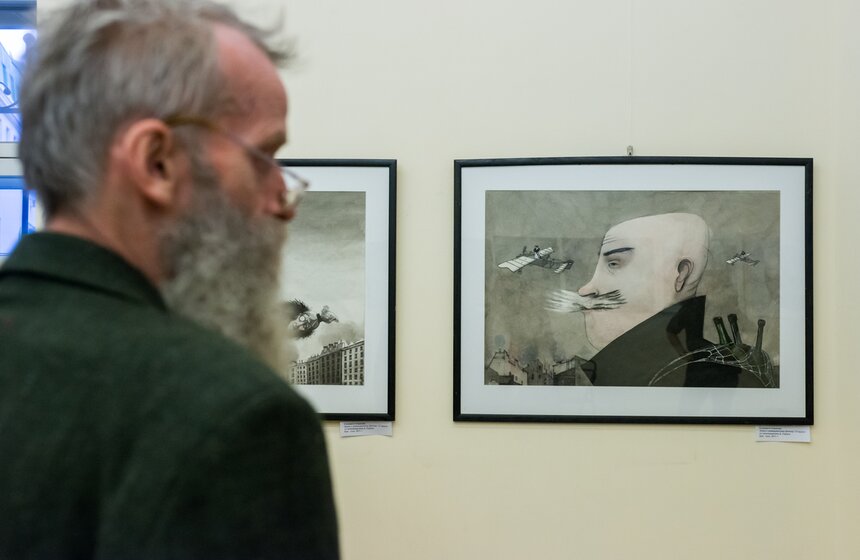 В библиотеке имени Тургенева стартовал проект "Художник и книга" 13 фото