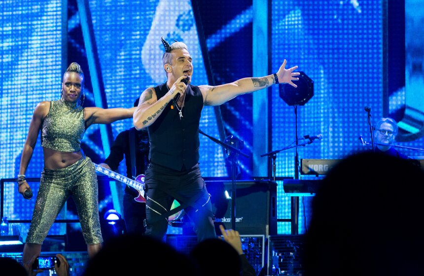 Робби Уильямс спел для московских поклонников в "Олимпийском" 11 фото