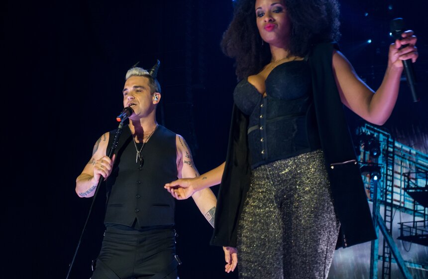 Робби Уильямс спел для московских поклонников в "Олимпийском" 17 фото