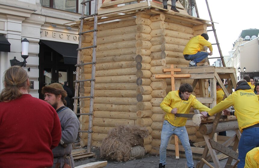 Мэр Москвы и патриарх Кирилл посетили фестиваль "Пасхальный дар" 16 фото