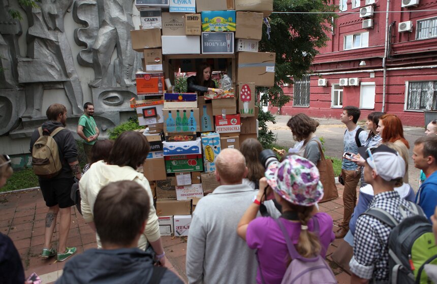 На заводе "Кристалл" состоялся фестиваль современного искусства 4 фото