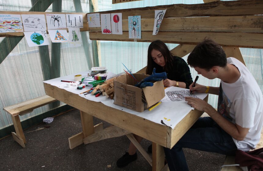 На заводе "Кристалл" состоялся фестиваль современного искусства 12 фото