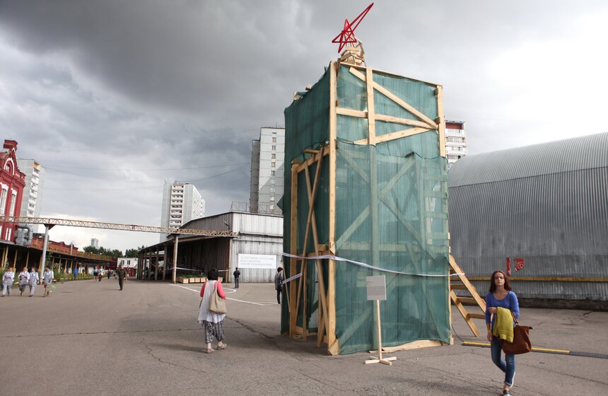 На заводе "Кристалл" состоялся фестиваль современного искусства 11 фото