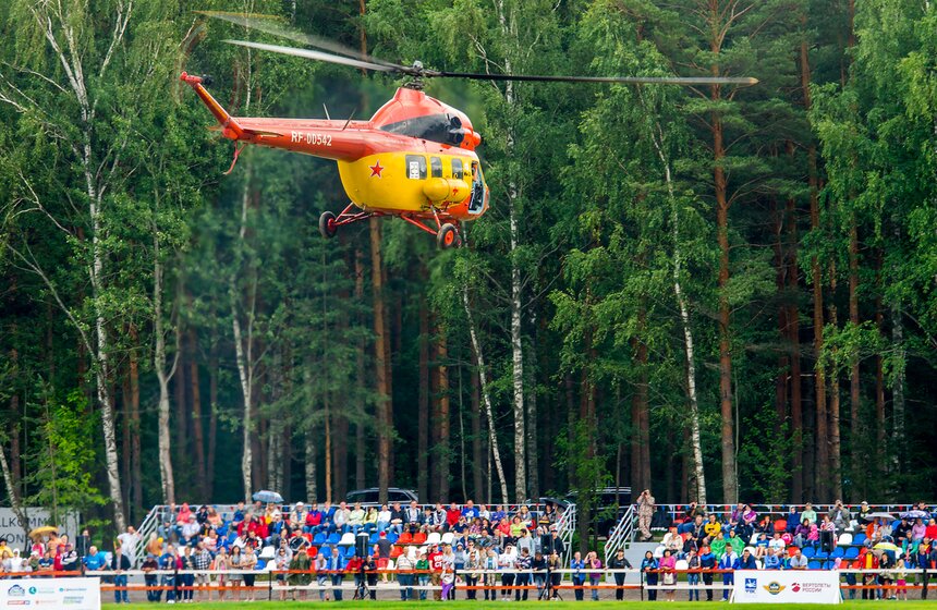 Как проходил чемпионат России по вертолетному спорту 19 фото