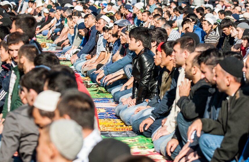 Празднование Ураза-байрам в Москве 26 фото