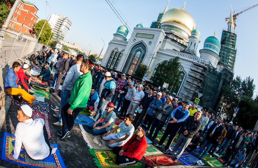 Празднование Ураза-байрам в Москве 7 фото