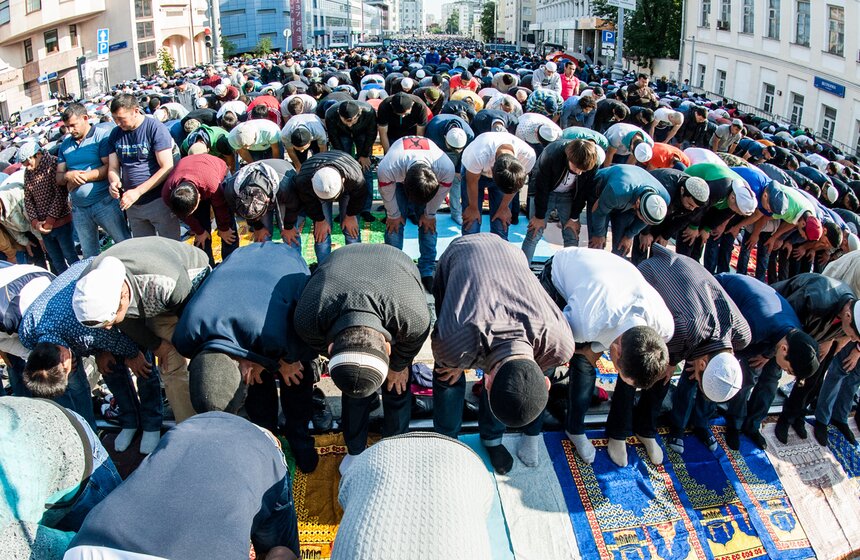 Празднование Ураза-байрам в Москве 19 фото