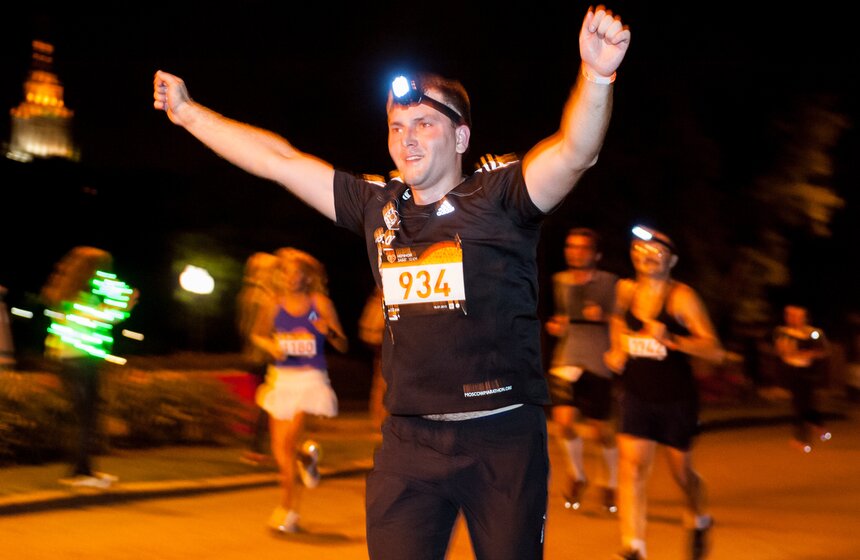 В столице прошел Ночной забег 27 фото