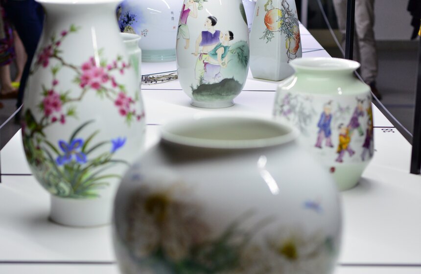 В "Новом Манеже" проходит выставка шедевров современного фарфора 1 фото