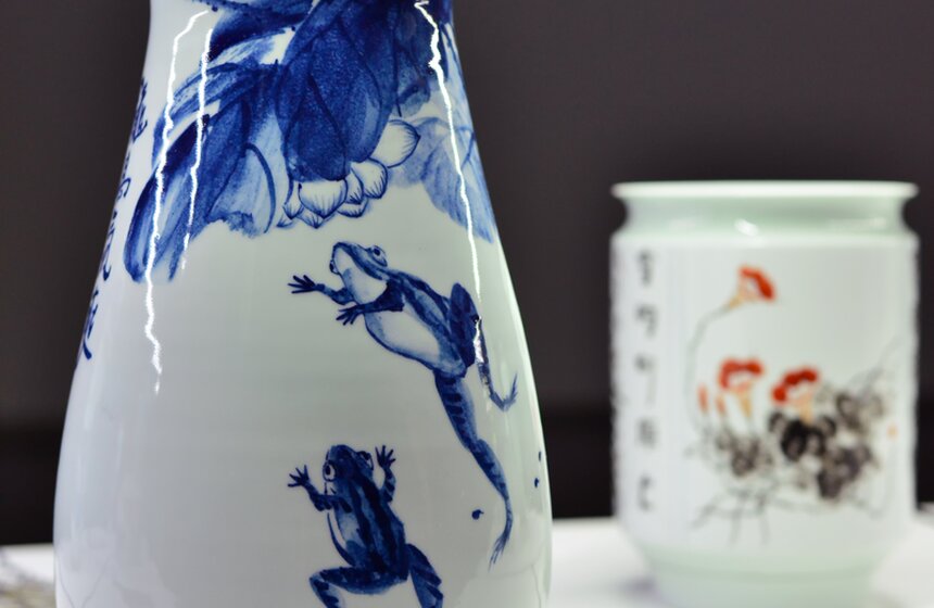 В "Новом Манеже" проходит выставка шедевров современного фарфора 7 фото