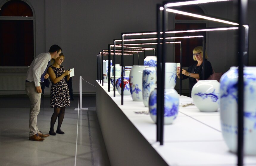 В "Новом Манеже" проходит выставка шедевров современного фарфора 6 фото