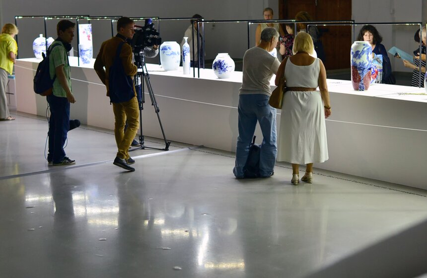 В "Новом Манеже" проходит выставка шедевров современного фарфора 19 фото