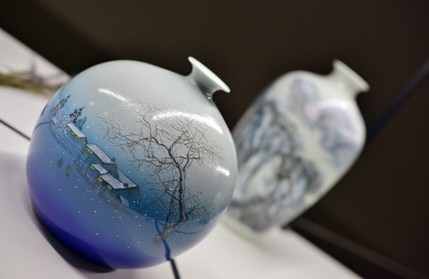 В "Новом Манеже" проходит выставка шедевров современного фарфора 24 фото