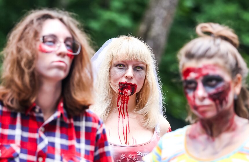 В Измайловском парке прошел "Зомби забег" 4 фото