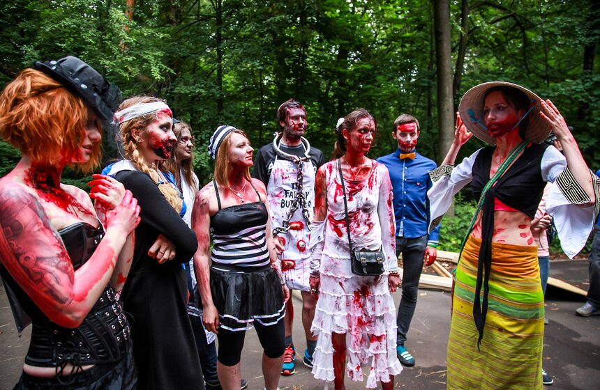 В Измайловском парке прошел "Зомби забег" 16 фото