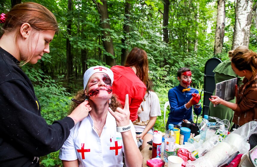 В Измайловском парке прошел "Зомби забег" 15 фото