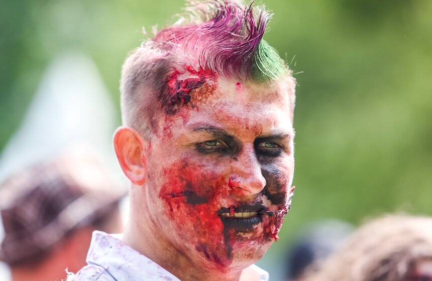 В Измайловском парке прошел "Зомби забег" 14 фото