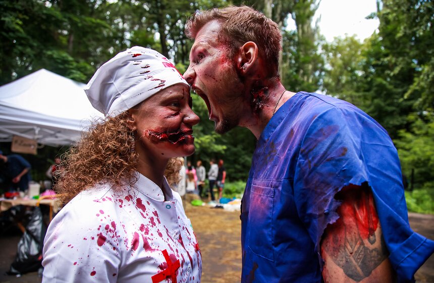 В Измайловском парке прошел "Зомби забег" 17 фото