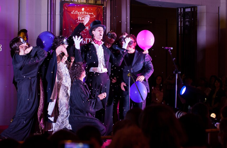 В Вахтанговском театре прошел вечер, посвященный закрытию сезона 24 фото