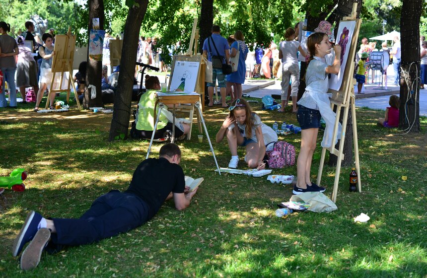 В парке МУЗЕОН состоялся пленэр "Твори как Моне" 23 фото