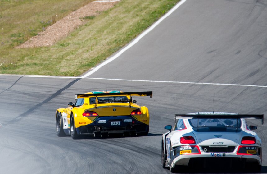 На Moscow Raceway прошел гоночный чемпионат GT 18 фото