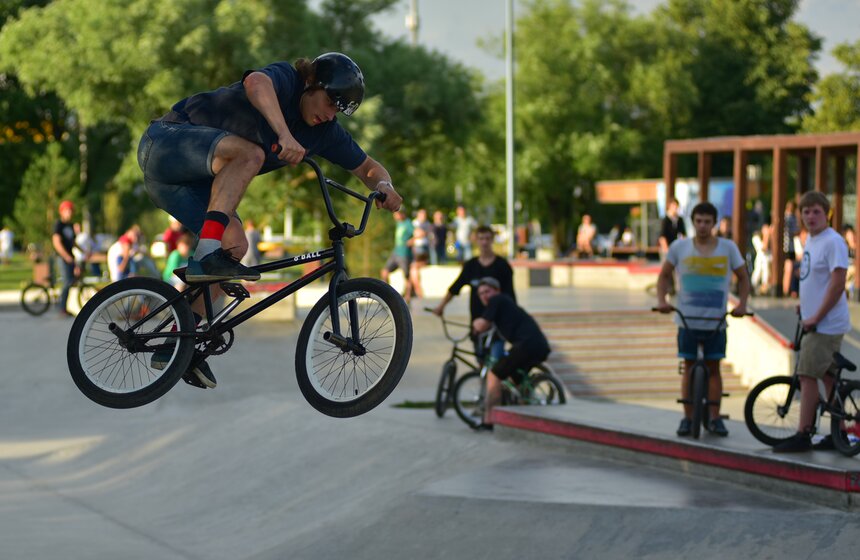 В парке "Садовники" прошел фестиваль экстремальных видов спорта 17 фото