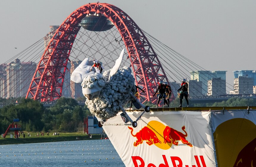 На Гребном канале прошел чемпионат Flugtag 30 фото