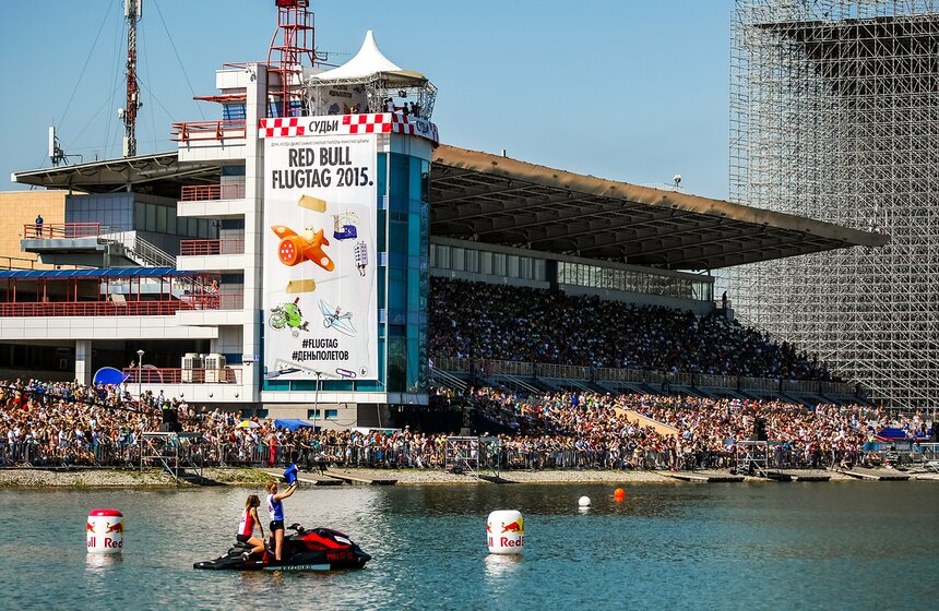 На Гребном канале прошел чемпионат Flugtag 1 фото