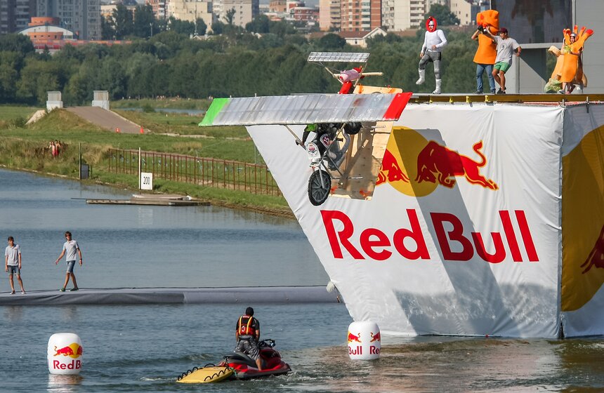 На Гребном канале прошел чемпионат Flugtag 7 фото