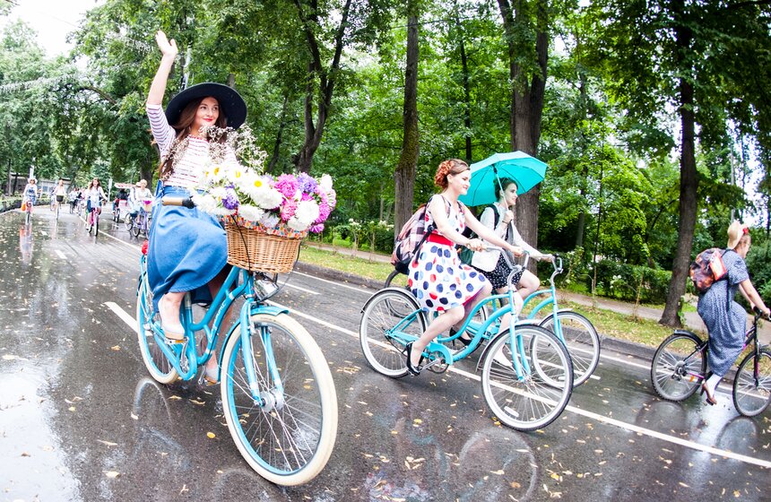 В Сокольниках состоялся парад "Леди на велосипеде" 20 фото