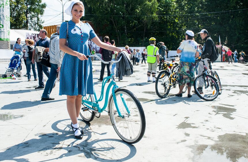 В Сокольниках состоялся парад "Леди на велосипеде" 4 фото