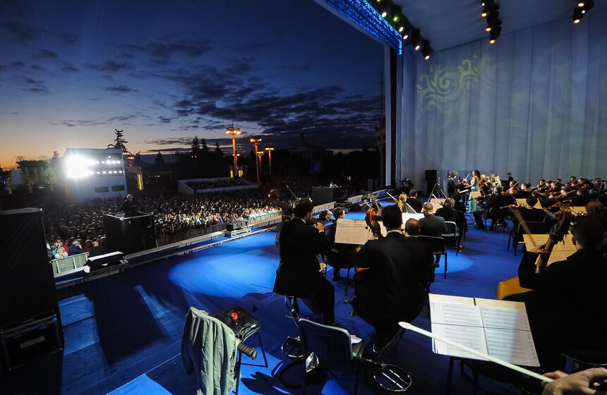 На ВДНХ прошел концерт русских звезд мировой оперы 16 фото