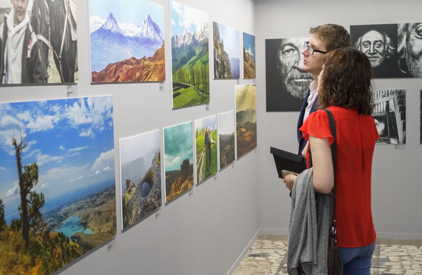 На ВДНХ открылась фотовыставка "Дружба народов" 7 фото