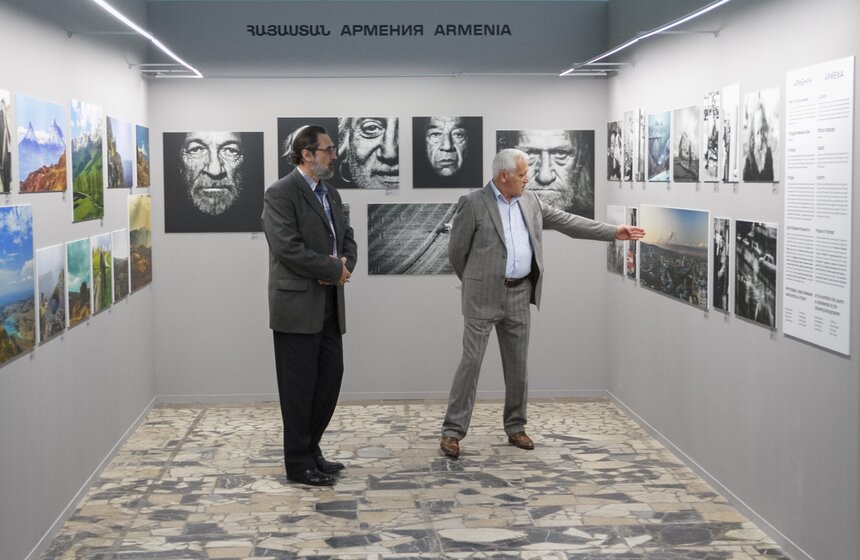 На ВДНХ открылась фотовыставка "Дружба народов" 6 фото