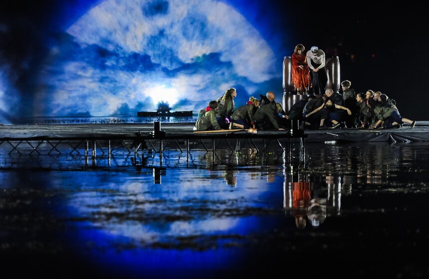 На ВДНХ показали танцевальное шоу на воде 13 фото