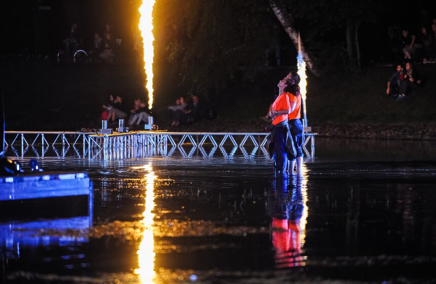 На ВДНХ показали танцевальное шоу на воде 19 фото