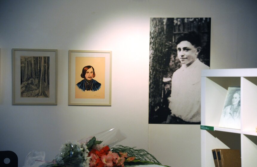 В Музее Москвы открылась выставка к 90-летию Юрия Трифонова 14 фото