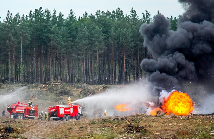 На шоу "Авиамикс" упал боевой вертолет Ми-28Н 11 фото