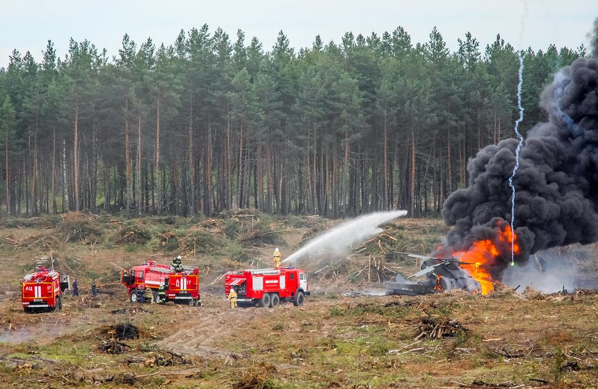 На шоу "Авиамикс" упал боевой вертолет Ми-28Н 10 фото