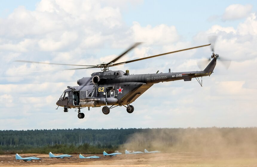 На шоу "Авиамикс" упал боевой вертолет Ми-28Н 9 фото