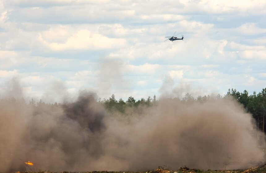 На шоу "Авиамикс" упал боевой вертолет Ми-28Н 4 фото