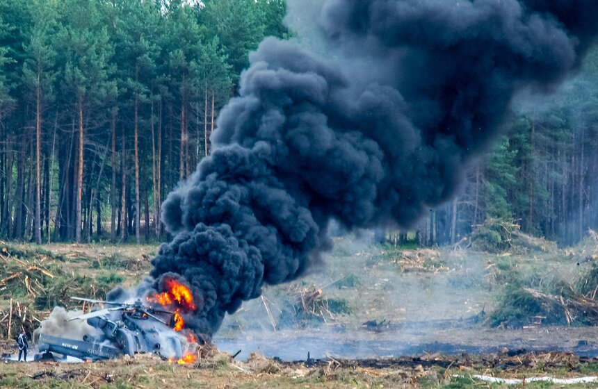 На шоу "Авиамикс" упал боевой вертолет Ми-28Н 5 фото