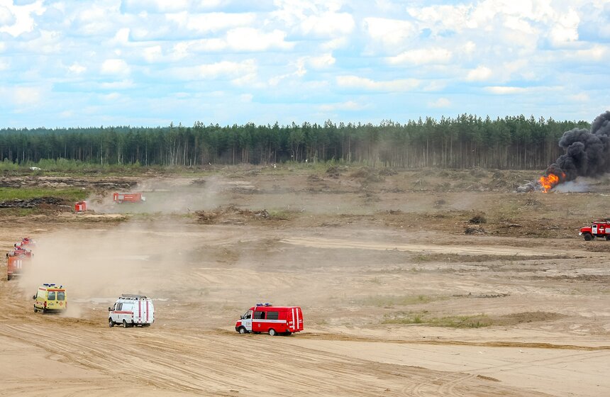 На шоу "Авиамикс" упал боевой вертолет Ми-28Н 7 фото