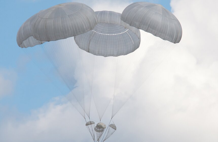 Показательные выступления военных летчиков на полигоне Дубровичи 13 фото