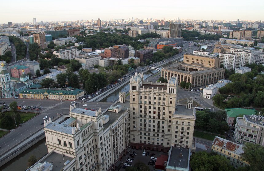 Виды Москвы: летний закат с высотки на Котельнической 4 фото